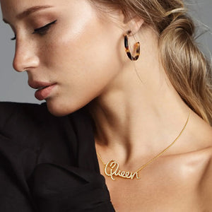 Queen Message Pendant Necklace | PDN2696