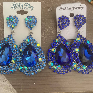 Light Blue chunky earrings vs Sapphire